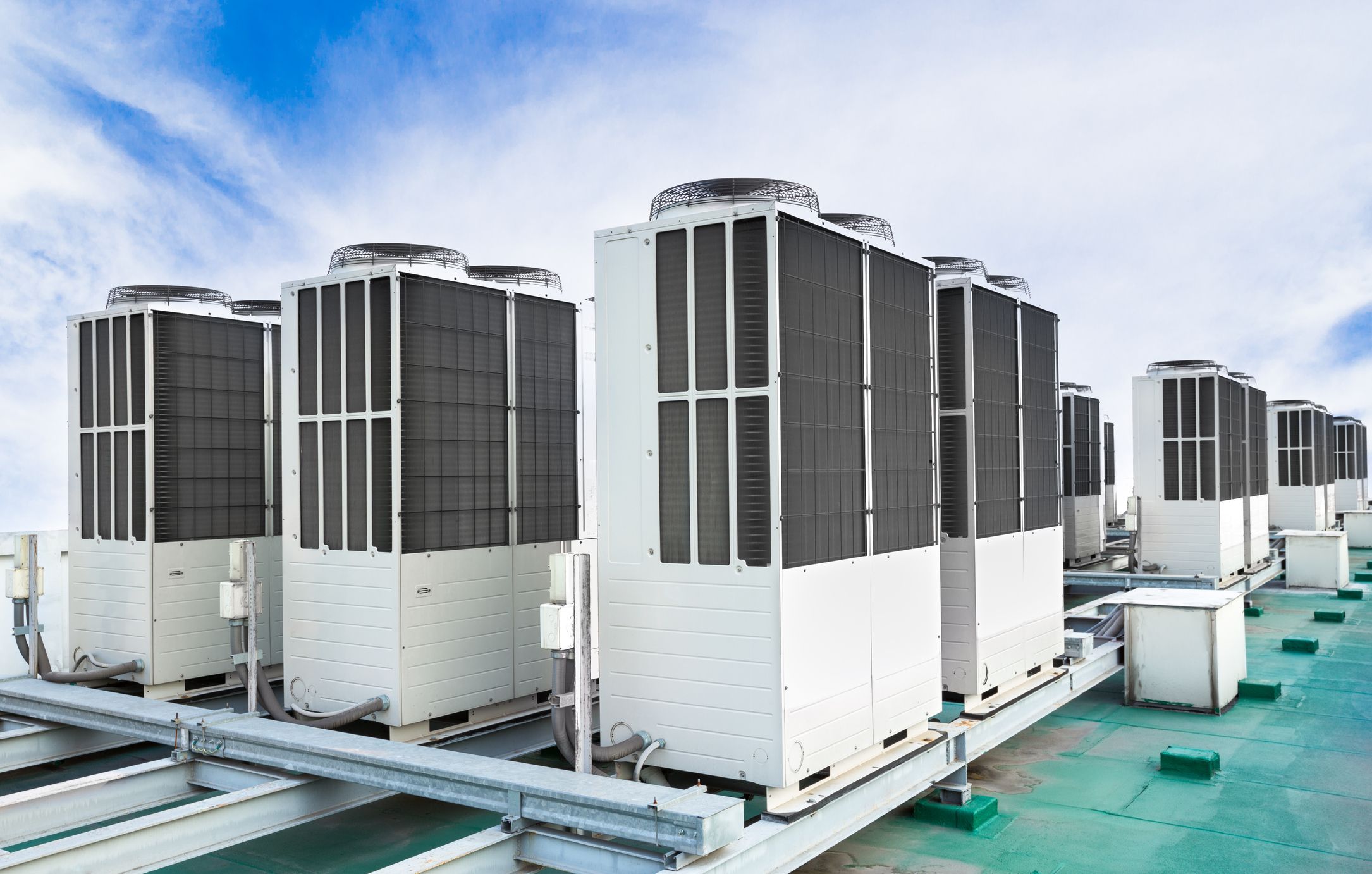 Commercial HVAC , أنظمة التدفئة والتهوية وتكييف الهواء التجارية